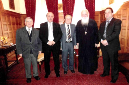 &Mu;&epsilon; &tau;&omicron;&nu; &Alpha;&rho;&chi;&iota;&epsilon;&pi;ί&sigma;&kappa;&omicron;&pi;&omicron; &Iota;&epsilon;&rho;ώ&nu;&upsilon;&mu;&omicron; &sigma;&upsilon;&nu;&alpha;&nu;&tau;ή&theta;&eta;&kappa;&epsilon; &tau;&omicron; &Pi;&rho;έ&delta;&omicron;&rho;&epsilon;ί&omicron; &tau;&eta;&sigmaf; &Pi;&alpha;&nu;&epsilon;&lambda;&lambda;&alpha;&delta;&iota;&kappa;ή&sigmaf; Έ&nu;&omega;&sigma;&eta;&sigmaf; &Alpha;&rho;&kappa;ά&delta;&omega;&nu;