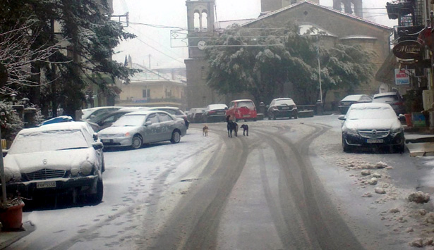 «Στα λευκά» ντύθηκε σήμερα η πανέμορφη Βυτίνα (εικόνες)!