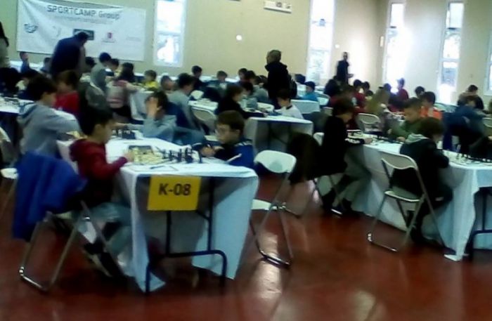 &Mu;&alpha;&theta;&eta;&tau;ή&sigmaf; &alpha;&pi;ό &tau;&eta;&nu; &Alpha;&rho;&kappa;&alpha;&delta;ί&alpha; &delta;&iota;&alpha;&kappa;&rho;ί&theta;&eta;&kappa;&epsilon; &sigma;&tau;&omicron; &Pi;&epsilon;&rho;&iota;&phi;&epsilon;&rho;&epsilon;&iota;&alpha;&kappa;ό &Alpha;&tau;&omicron;&mu;&iota;&kappa;ό &Pi;&rho;&omega;&tau;ά&theta;&lambda;&eta;&mu;&alpha; &Sigma;&kappa;ά&kappa;&iota;