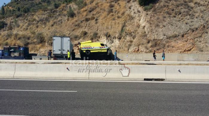 Τροχαίο στην εθνική οδό «Αθηνών – Κορίνθου» (εικόνες)!