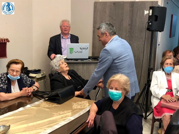 &Epsilon;&gamma;&kappa;&alpha;&iota;&nu;&iota;ά&sigma;&tau;&eta;&kappa;&epsilon; &omicron; &nu;έ&omicron;&sigmaf; &chi;ώ&rho;&omicron;&sigmaf; | &Tau;&zeta;&iota;&omicron;ύ&mu;&eta;&sigmaf;: &laquo;&Chi;&alpha;&rho;&omicron;ύ&mu;&epsilon;&nu;&eta; &mu;έ&rho;&alpha; &gamma;&iota;&alpha; &tau;&omicron;&nu; &Delta;ή&mu;&omicron; &Tau;&rho;ί&pi;&omicron;&lambda;&eta;&sigmaf;, &nu;έ&omicron; &xi;&epsilon;&kappa;ί&nu;&eta;&mu;&alpha; &gamma;&iota;&alpha; &tau;&omicron; &Kappa;&Alpha;&Pi;&Eta;&raquo; (vd)