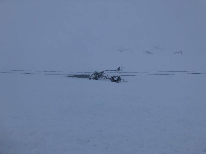 Κλειστό το Χιονοδρομικό Κέντρο στα Καλάβρυτα | Χιονοστιβάδα προκάλεσε ζημιές! (εικόνες)