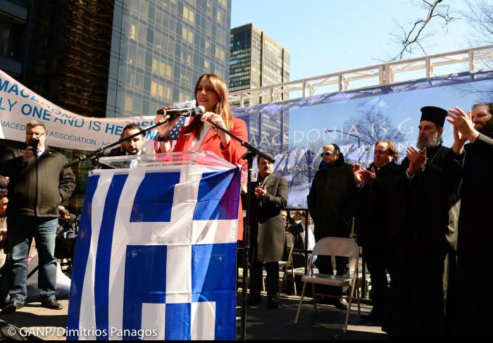 Εύη Τατούλη: “Η Ελλάδα είναι παντού” (vd)