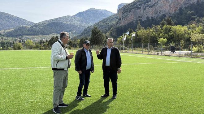 &Kappa;ώ&sigma;&tau;&alpha;&sigmaf; &Tau;&zeta;&iota;&omicron;ύ&mu;&eta;&sigmaf;: &laquo;&Eta; &Nu;&epsilon;&sigma;&tau;ά&nu;&eta; &alpha;&pi;&omicron;&kappa;&tau;ά έ&nu;&alpha; &gamma;ή&pi;&epsilon;&delta;&omicron;-&sigma;&tau;&omicron;&lambda;ί&delta;&iota; &pi;&omicron;&upsilon; &theta;&alpha; &alpha;&pi;&omicron;&tau;&epsilon;&lambda;έ&sigma;&epsilon;&iota; &tau;&omicron; &epsilon;&pi;ί&kappa;&epsilon;&nu;&tau;&rho;&omicron; &tau;&omicron;&upsilon; &epsilon;&rho;&alpha;&sigma;&iota;&tau;&epsilon;&chi;&nu;&iota;&kappa;&omicron;ύ &mu;&alpha;&sigmaf; &pi;&omicron;&delta;&omicron;&sigma;&phi;&alpha;ί&rho;&omicron;&upsilon;&raquo; (vd)