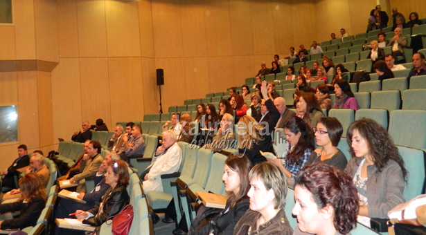 &Epsilon;&lambda;ά&chi;&iota;&sigma;&tau;&omicron;&sigmaf; &kappa;ό&sigma;&mu;&omicron;&sigmaf; &pi;&alpha;&rho;&alpha;&kappa;&omicron;&lambda;&omicron;ύ&theta;&eta;&sigma;&epsilon; &tau;&eta;&nu; &pi;&rho;ώ&tau;&eta; &eta;&mu;έ&rho;&alpha; &tau;&omicron;&upsilon; &Delta;&iota;&epsilon;&theta;&nu;&omicron;ύ&sigmaf; &Alpha;&rho;&chi;&alpha;&iota;&omicron;&lambda;&omicron;&gamma;&iota;&kappa;&omicron;ύ &Sigma;&upsilon;&nu;&epsilon;&delta;&rho;ί&omicron;&upsilon; &sigma;&tau;&eta;&nu; &Tau;&rho;ί&pi;&omicron;&lambda;&eta;