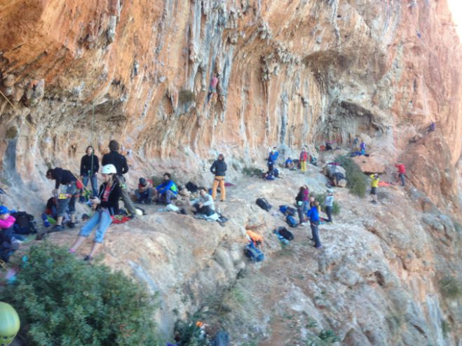 &Delta;&epsilon;&kappa;ά&delta;&epsilon;&sigmaf; Έ&lambda;&lambda;&eta;&nu;&epsilon;&sigmaf; &kappa;&alpha;&iota; &xi;έ&nu;&omicron;&iota; &alpha;&nu;&alpha;&rho;&rho;&iota;&chi;&eta;&tau;έ&sigmaf; &kappa;&alpha;&tau;&alpha;&kappa;&lambda;ύ&zeta;&omicron;&upsilon;&nu; &tau;&omicron; &Lambda;&epsilon;&omega;&nu;ί&delta;&iota;&omicron; (&epsilon;&iota;&kappa;ό&nu;&epsilon;&sigmaf;)