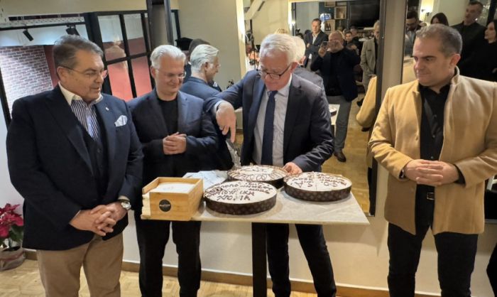 &Sigma;&epsilon; &theta;&epsilon;&rho;&mu;ό &kappa;&lambda;ί&mu;&alpha; &eta; &kappa;&omicron;&pi;ή &pi;ί&tau;&alpha;&sigmaf; &tau;&omicron;&upsilon; &Pi;&epsilon;&rho;&iota;&phi;&epsilon;&rho;&epsilon;&iota;&alpha;&kappa;&omicron;ύ &Phi;&omicron;.&Delta;.&Sigma;.&Alpha;. &Pi;&epsilon;&lambda;&omicron;&pi;&omicron;&nu;&nu;ή&sigma;&omicron;&upsilon; &sigma;&tau;&eta;&nu; &Kappa;&alpha;&lambda;&alpha;&mu;ά&tau;&alpha; (&epsilon;&iota;&kappa;ό&nu;&epsilon;&sigmaf;)