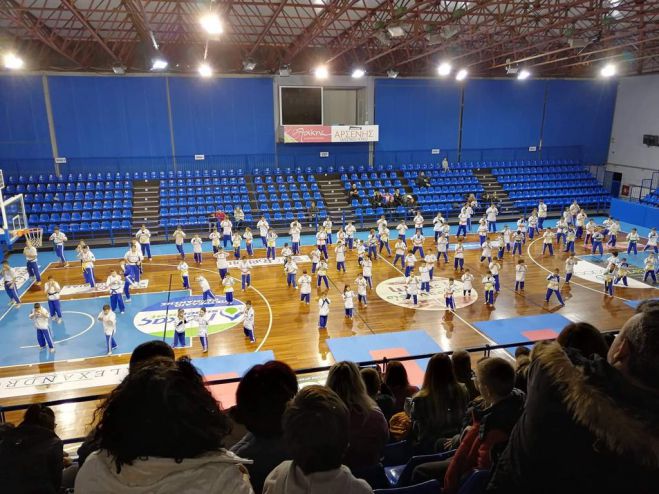 &Pi;&alpha;&mu;&pi;&epsilon;&lambda;&omicron;&pi;&omicron;&nu;&nu;&eta;&sigma;&iota;&alpha;&kappa;ό &pi;&rho;&omega;&tau;ά&theta;&lambda;&eta;&mu;&alpha; &pi;&alpha;&gamma;&kappa;&rho;&alpha;&tau;ί&omicron;&upsilon; &alpha;&theta;&lambda;ή&mu;&alpha;&tau;&omicron;&sigmaf; &sigma;&tau;&eta;&nu; &Tau;&rho;ί&pi;&omicron;&lambda;&eta;!