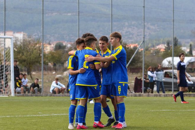 &Kappa;15 | &Alpha;&sigma;&tau;έ&rho;&alpha;&sigmaf; - &Alpha;&pi;ό&lambda;&lambda;&omega;&nu; &Sigma;&mu;. 3-0