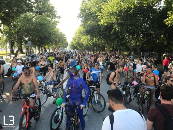 Γυμνή ποδηλατοδρομία έγινε στην Θεσσαλονίκη! (vd)