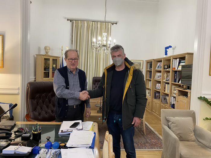 &Kappa;&alpha;&iota;&nu;&omicron;ύ&rho;&gamma;&iota;&omicron; &eta;&mu;&iota;&phi;&omicron;&rho;&tau;&eta;&gamma;ό 4&Chi;4 &gamma;&iota;&alpha; &tau;&eta;&nu; &Pi;&epsilon;&rho;&iota;&phi;&epsilon;&rho;&epsilon;&iota;&alpha;&kappa;ή &Epsilon;&nu;ό&tau;&eta;&tau;&alpha; &Alpha;&rho;&kappa;&alpha;&delta;ί&alpha;&sigmaf;