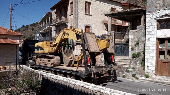 Ξεκίνησαν εργασίες για την κατολίσθηση μετά τα Λαγκάδια - Κλειστός ο δρόμος για όλα τα αυτοκίνητα