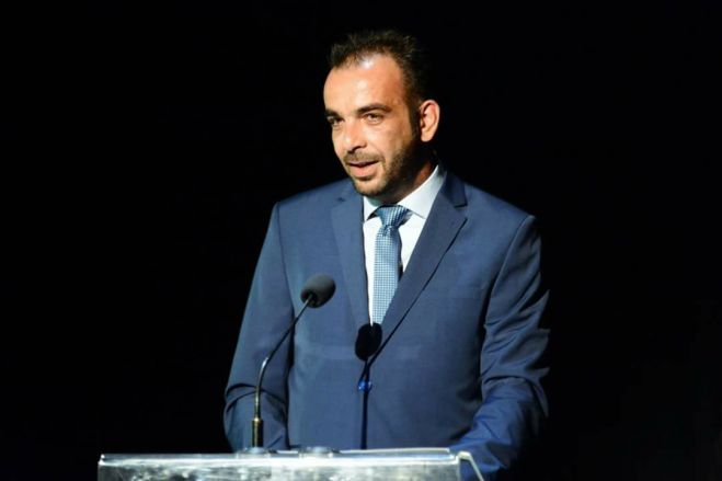 &Theta;&epsilon;&omicron;&delta;&omega;&rho;&alpha;&kappa;ό&pi;&omicron;&upsilon;&lambda;&omicron;&sigmaf; &sigma;&epsilon; &delta;&eta;&mu;&omicron;&tau;&iota;&kappa;ή &alpha;&rho;&chi;ή: &laquo;&Mu;&alpha;&kappa;ά&rho;&iota; &nu;&alpha; &mu;&alpha;&sigmaf; &mu;&omicron;&iota;ά&sigma;&epsilon;&tau;&epsilon; &sigma;&tau;&eta;&nu; &ldquo;&alpha;&nu;&iota;&kappa;&alpha;&nu;ό&tau;&eta;&tau;&alpha;&rdquo;&raquo;