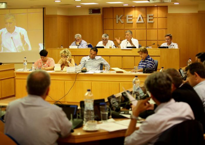 13ος - 14ος μισθός | Ποιοι δήμοι έχουν ξεκινήσει και πληρώνουν τα "κομμένα" δώρα!