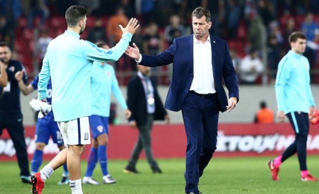 &Epsilon;&kappa;&tau;ό&sigmaf; &Mu;&omicron;&upsilon;&nu;&tau;&iota;ά&lambda; έ&mu;&epsilon;&iota;&nu;&epsilon; &eta; &Epsilon;&theta;&nu;&iota;&kappa;ή &Epsilon;&lambda;&lambda;ά&delta;&alpha;&sigmaf;