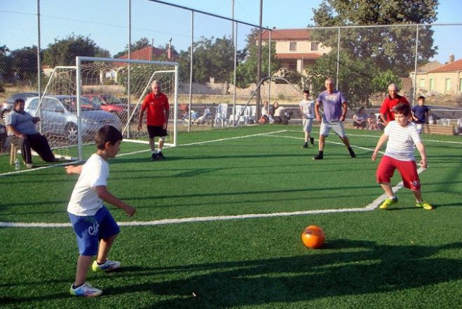 Αγώνας Μαθητών-Μπαμπάδων από το Δημοτικό Σχολείο Πελετών (εικόνες)