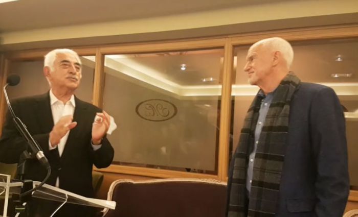 &Pi;&alpha;&pi;&alpha;&nu;&delta;&rho;έ&omicron;&upsilon;: &laquo;&Alpha;&nu; &epsilon;&kappa;&lambda;&epsilon;&gamma;&epsilon;ί &omicron; &Nu;. &Alpha;&nu;&delta;&rho;&omicron;&upsilon;&lambda;ά&kappa;&eta;&sigmaf;, &theta;&alpha; &kappa;ά&nu;&epsilon;&iota; &pi;ά&rho;&tau;&iota; &omicron; &Mu;&eta;&tau;&sigma;&omicron;&tau;ά&kappa;&eta;&sigmaf;&raquo;