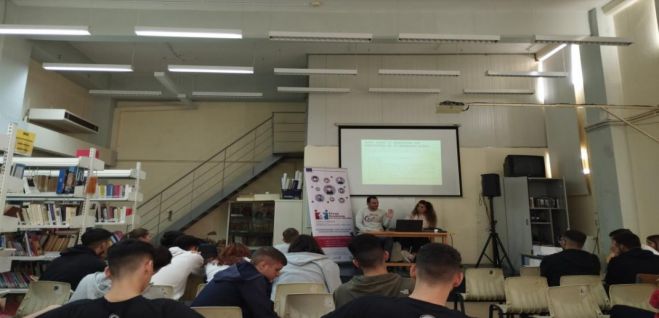 &Delta;&rho;ά&sigma;&eta; &sigma;&tau;&eta;&nu; &Mu;&epsilon;&gamma;&alpha;&lambda;ό&pi;&omicron;&lambda;&eta; &alpha;&pi;ό &tau;&eta;&nu; &Kappa;&iota;&nu;&eta;&tau;ή &Mu;&omicron;&nu;ά&delta;&alpha; &tau;&omicron;&upsilon; &Kappa;έ&nu;&tau;&rho;&omicron;&upsilon; &Kappa;&omicron;&iota;&nu;ό&tau;&eta;&tau;&alpha;&sigmaf; &Tau;&rho;ί&pi;&omicron;&lambda;&eta;&sigmaf;