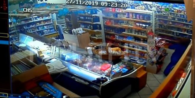 Κρήτη | Βίντεο-ντοκουμέντο από τον σεισμό - Έπεφταν προϊόντα από τα ράφια! (vd)