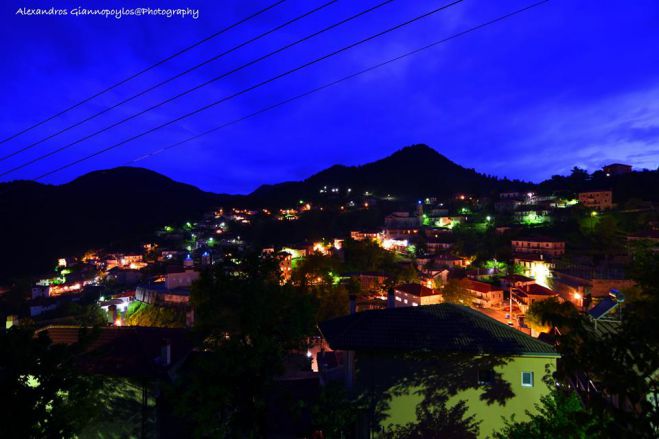 Νυχτερινή πανοραμική άποψη του Βαλτεσινίκου! (εικόνες)