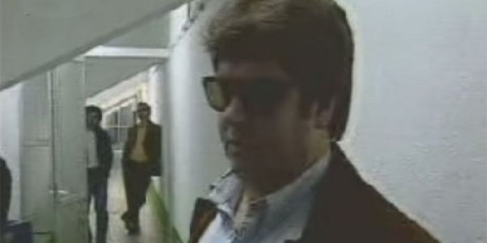 &Eta; &alpha;&mu;ί&mu;&eta;&tau;&eta; &delta;ή&lambda;&omega;&sigma;&eta; &tau;&omicron;&upsilon; &pi;&rho;&omicron;έ&delta;&rho;&omicron;&upsilon; &tau;&omicron;&upsilon; &Epsilon;&delta;&epsilon;&sigma;&sigma;&alpha;ϊ&kappa;&omicron;ύ &laquo;&mu;&pi;ή&kappa;&epsilon;&raquo; &sigma;&tau;&eta; &Beta;&omicron;&upsilon;&lambda;ή (vd)