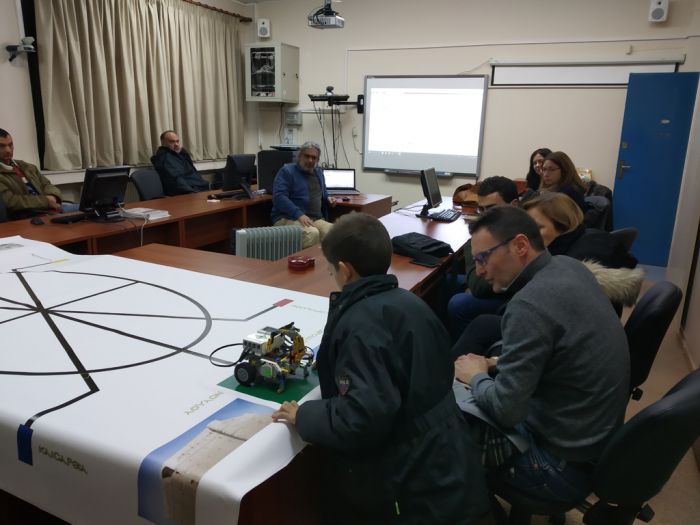 Τρίπολη | Επιτυχημένη εκδήλωση για τον Πανελλήνιο Διαγωνισμό Εκπαιδευτικής Ρομποτικής