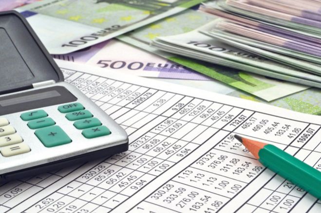 Έρχεται ρύθμιση για οφειλές προς Εφορία και Ταμεία κάτω των 20.000 ευρώ;