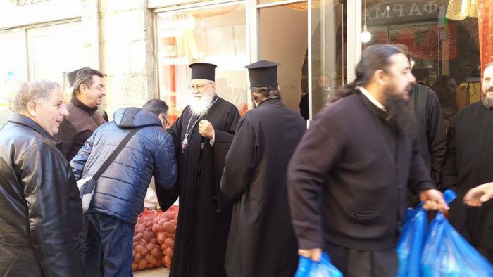&Delta;έ&mu;&alpha;&tau;&alpha; &alpha;&gamma;ά&pi;&eta;&sigmaf; &alpha;&pi;ό &tau;&eta;&nu; &Epsilon;&kappa;&kappa;&lambda;&eta;&sigma;ί&alpha; &sigma;&tau;&eta;&nu; &Tau;&rho;ί&pi;&omicron;&lambda;&eta; (&epsilon;&iota;&kappa;ό&nu;&epsilon;&sigmaf;)