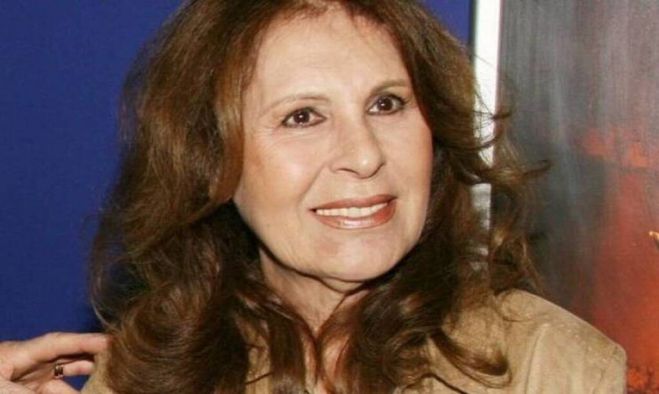 Πέθανε η τραγουδίστρια Ρένα Κουμιώτη