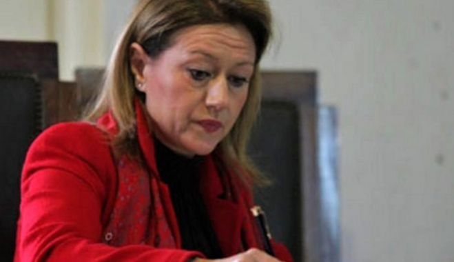 &Epsilon;&iota;&sigma;&alpha;&gamma;&gamma;&epsilon;&lambda;έ&alpha;&sigmaf; &Epsilon;&Upsilon;&Pi;: "&Theta;&alpha; &pi;&alpha;&rho;&alpha;&kappa;&omicron;&lambda;&omicron;&upsilon;&theta;&omicron;ύ&sigma;&alpha; &alpha;&kappa;ό&mu;&eta; &kappa;&alpha;&iota; &tau;&eta;&nu; &Pi;&rho;ό&epsilon;&delta;&rho;&omicron; &tau;&eta;&sigmaf; &Delta;&eta;&mu;&omicron;&kappa;&rho;&alpha;&tau;ί&alpha;&sigmaf;"