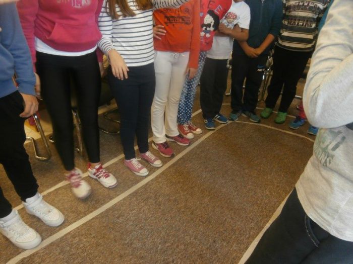 &laquo;&Alpha;&gamma;&gamma;ί&zeta;&omicron;&nu;&tau;&alpha;&sigmaf; &tau;&omicron;&nu; &kappa;ύ&kappa;&lambda;&omicron;&raquo; ... &sigma;&tau;&eta; &Beta;&iota;&beta;&lambda;&iota;&omicron;&theta;ή&kappa;&eta; &Tau;&rho;ί&pi;&omicron;&lambda;&eta;&sigmaf;