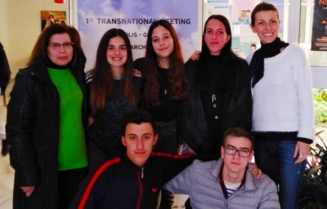 &Sigma;&epsilon; &sigma;&upsilon;&nu;ά&nu;&tau;&eta;&sigma;&eta; &tau;&omicron;&upsilon; Erasmus &sigma;&tau;&eta; &Phi;&iota;&nu;&lambda;&alpha;&nu;&delta;ί&alpha; &tau;&omicron; &Mu;&omicron;&upsilon;&sigma;&iota;&kappa;ό &Sigma;&chi;&omicron;&lambda;&epsilon;ί&omicron; &Tau;&rho;ί&pi;&omicron;&lambda;&eta;&sigmaf;
