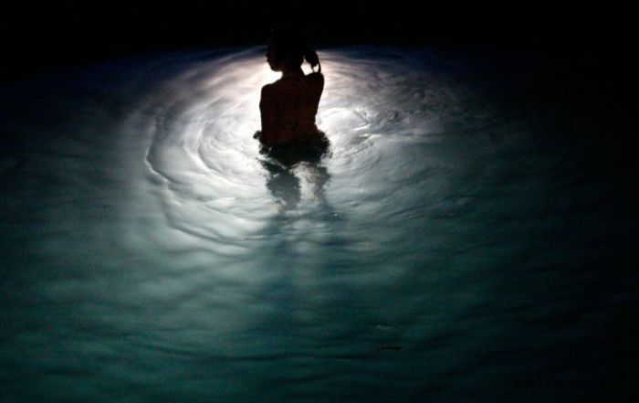 "Γαλάζια Νύχτα" - Μια βραδιά με νυχτερινό μπάνιο στην Καλαμάτα!