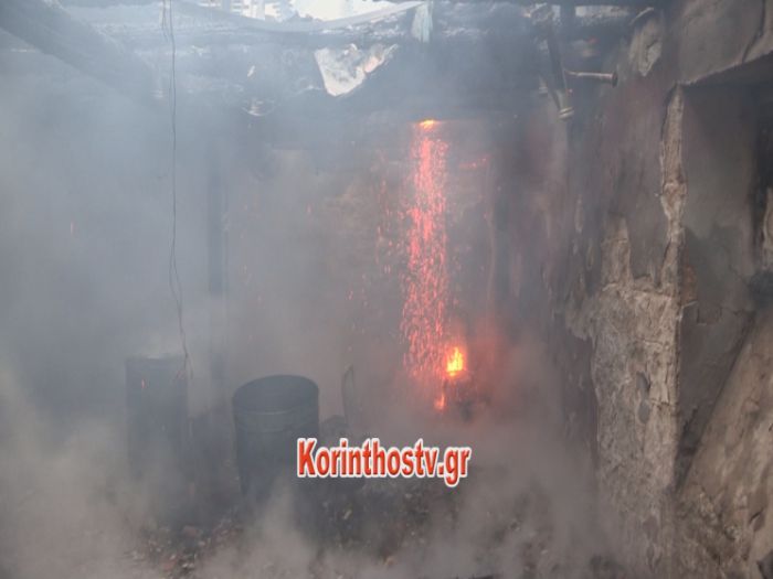 Κάηκε ολοσχερώς μονοκατοικία στην Κορινθία (vd)