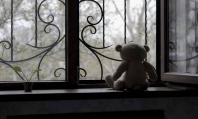 &Delta;ύ&omicron; &alpha;&delta;&epsilon;&lambda;&phi;ά&kappa;&iota;&alpha; &beta;&rho;έ&theta;&eta;&kappa;&alpha;&nu; &epsilon;&gamma;&kappa;&alpha;&tau;&alpha;&lambda;&epsilon;&lambda;&epsilon;&iota;&mu;&mu;έ&nu;&alpha; - &Eta; &alpha;&nu;&alpha;&kappa;&omicron;ί&nu;&omega;&sigma;&eta; &tau;&omicron;&upsilon; "&Chi;&alpha;&mu;ό&gamma;&epsilon;&lambda;&omicron;&upsilon;"