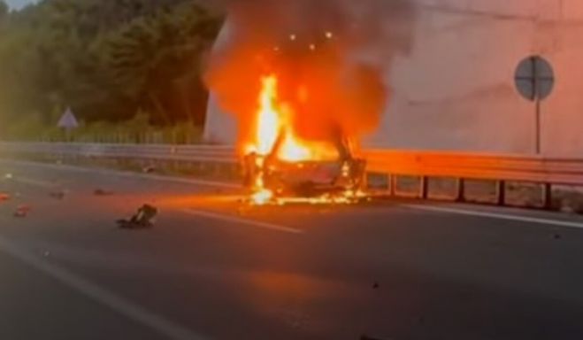 Τραγωδία με δύο νεκρούς στην Ολυμπία Οδό | Η 70χρονη πήγαινε ανάποδα για 1 χλμ. πριν τη σύγκρουση (vd)