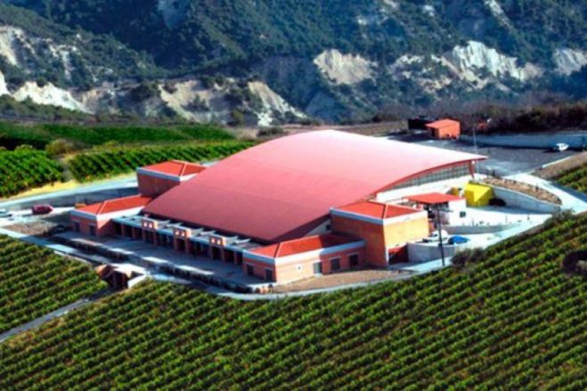 &Epsilon;&pi;έ&nu;&delta;&upsilon;&sigma;&eta; 1.260.000 &euro; &alpha;&pi;ό &tau;&eta;&nu; &omicron;&iota;&kappa;&omicron;&gamma;έ&nu;&epsilon;&iota;&alpha; &tau;&omicron;&upsilon; &tau;&rho;&alpha;&pi;&epsilon;&zeta;ί&tau;&eta; &Sigma;ά&lambda;&lambda;&alpha; &sigma;&tau;&eta;&nu; &Alpha;&rho;&kappa;&alpha;&delta;ί&alpha; - &Kappa;&tau;ή&mu;&alpha; Semeli &sigma;&tau;&omicron; &Zeta;&epsilon;&upsilon;&gamma;&omicron;&lambda;&alpha;&tau;&iota;ό!
