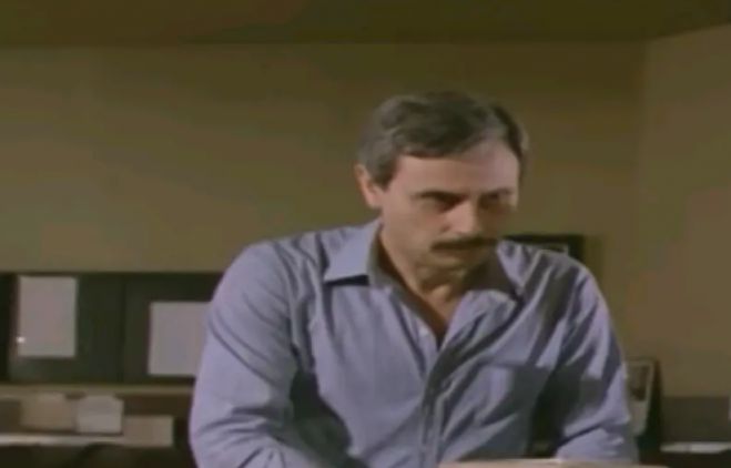 "Έ&phi;&upsilon;&gamma;&epsilon;" &alpha;&pi;ό &tau;&eta; &zeta;&omega;ή &omicron; &eta;&theta;&omicron;&pi;&omicron;&iota;ό&sigmaf; &Pi;έ&tau;&rho;&omicron;&sigmaf; &Zeta;&alpha;&rho;&kappa;ά&delta;&eta;&sigmaf;