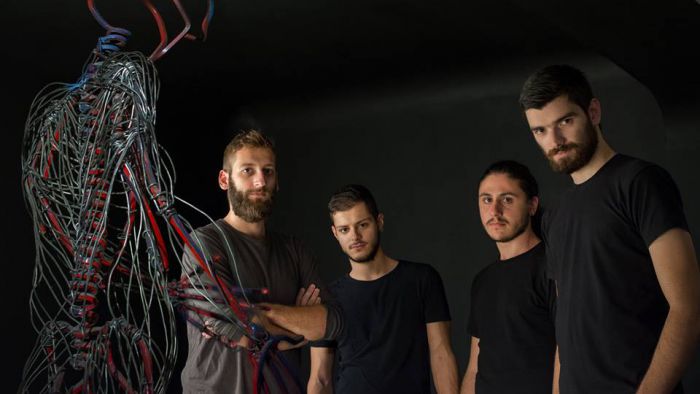 &Mu;ό&lambda;&iota;&sigmaf; &kappa;&upsilon;&kappa;&lambda;&omicron;&phi;ό&rho;&eta;&sigma;&epsilon; - "&Pi;&alpha;&rho;ά&theta;&upsilon;&rho;&omicron; &sigma;&tau;&omicron; &chi;ά&omicron;&sigmaf;" &alpha;&pi;ό &tau;&omicron;&upsilon;&sigmaf; Salto Mortale!