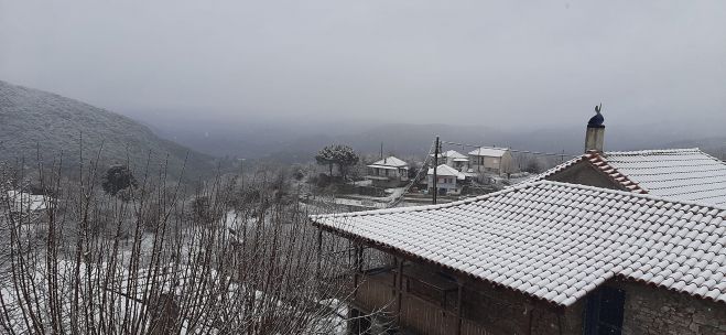 &Sigma;&upsilon;&nu;&epsilon;&chi;ί&zeta;&epsilon;&tau;&alpha;&iota; &eta; &chi;&iota;&omicron;&nu;ό&pi;&tau;&omega;&sigma;&eta; &sigma;&tau;&omicron; &Lambda;ύ&kappa;&alpha;&iota;&omicron; &Alpha;&rho;&kappa;&alpha;&delta;ί&alpha;&sigmaf; (&epsilon;&iota;&kappa;ό&nu;&epsilon;&sigmaf;)