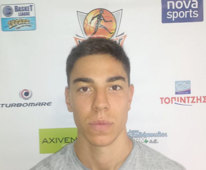 &Sigma;&tau;&omicron;&nu; &Alpha;&rho;&kappa;&alpha;&delta;&iota;&kappa;ό &omicron; &Alpha;&pi;ό&sigma;&tau;&omicron;&lambda;&omicron;&sigmaf; &Alpha;&pi;&omicron;&sigma;&tau;&omicron;&lambda;ί&delta;&eta;&sigmaf;