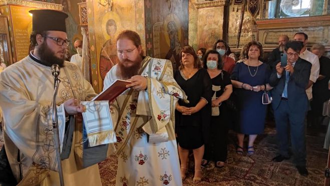 &Chi;&epsilon;&iota;&rho;&omicron;&tau;&omicron;&nu;ί&alpha; &Delta;&iota;&alpha;&kappa;ό&nu;&omicron;&upsilon; &sigma;&tau;&eta; &Mu;&omicron;&nu;ή &Kappa;&alpha;&lambda;&tau;&epsilon;&zeta;ώ&nu; (&epsilon;&iota;&kappa;ό&nu;&epsilon;&sigmaf;)