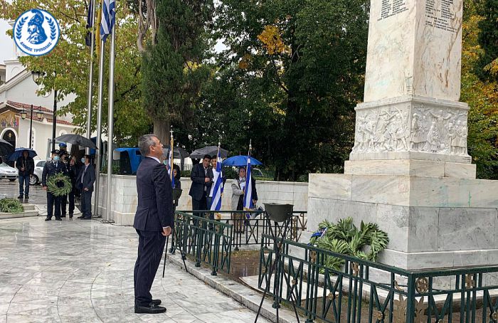 &Kappa;ώ&sigma;&tau;&alpha;&sigmaf; &Tau;&zeta;&iota;&omicron;ύ&mu;&eta;&sigmaf;: &laquo;Ό&tau;&alpha;&nu; &omicron; &lambda;&alpha;ό&sigmaf; &mu;&alpha;&sigmaf; &epsilon;ί&nu;&alpha;&iota; &epsilon;&nu;&omega;&mu;έ&nu;&omicron;&sigmaf;, &mu;&pi;&omicron;&rho;&epsilon;ί &nu;&alpha; &pi;έ&tau;&upsilon;&chi;&epsilon;&iota; &sigma;&pi;&omicron;&upsilon;&delta;&alpha;ί&alpha; &pi;&rho;ά&gamma;&mu;&alpha;&tau;&alpha;&raquo; (vd)