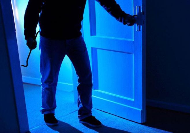 &Nu;έ&alpha; &delta;&iota;ά&rho;&rho;&eta;&xi;&eta; &sigma;&tau;&eta; &Beta;&lambda;&alpha;&chi;έ&rho;&nu;&alpha; - &Alpha;&nu;&eta;&sigma;&upsilon;&chi;&omicron;ύ&nu; &omicron;&iota; &kappa;ά&tau;&omicron;&iota;&kappa;&omicron;&iota;