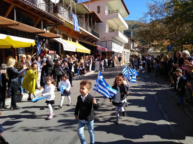 Παρέλαση στα Λαγκάδια για την Επέτειο της «28ης Οκτωβρίου» (εικόνες)