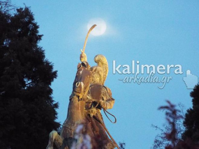 &Sigma;&alpha;&nu; &sigma;ή&mu;&epsilon;&rho;&alpha; ... &gamma;&epsilon;&nu;&nu;ή&theta;&eta;&kappa;&epsilon; &omicron; &laquo;&Gamma;έ&rho;&omicron;&sigmaf; &tau;&omicron;&upsilon; &Mu;&omega;&rho;&iota;ά&raquo;!