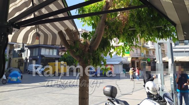 Αντιδήμαρχος Λάγος για το δένδρο στην &quot;Πετρινού&quot;: &quot;Αυτοί που κατέστρεψαν την εποχιακή ομορφιά του δένδρου είναι γνωστοί&quot;