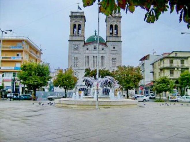 "&Tau;&omicron; &Kappa;&omicron;&upsilon;&lambda;&omicron;ύ&rho;&iota;": "&Eta; &Tau;&rho;ί&pi;&omicron;&lambda;&eta; &alpha;&lambda;&lambda;ά&zeta;&epsilon;&iota; ό&nu;&omicron;&mu;&alpha; ... &lambda;ό&gamma;&omega; &Lambda;&iota;&beta;ύ&eta;&sigmaf;"!
