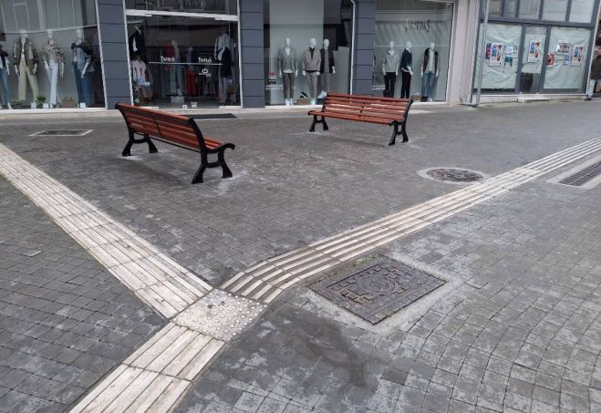 Όμορφα παγκάκια στο κέντρο της Τρίπολης! (εικόνες)