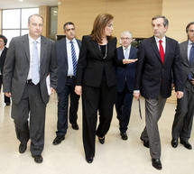 Ό&tau;&alpha;&nu; &omicron; &Lambda;&upsilon;&kappa;&omicron;&upsilon;&rho;έ&nu;&tau;&zeta;&omicron;&sigmaf; "&kappa;ά&rho;&phi;&omega;&nu;&epsilon;" &tau;&eta;&nu; &Nu;&tau;ό&rho;&alpha; &kappa;&alpha;&iota; &tau;&eta;&sigmaf; &laquo;&chi;&rho;έ&omega;&nu;&epsilon;&raquo; ό&tau;&iota; &sigma;&tau;&eta;&rho;ί&zeta;&epsilon;&iota; &tau;&omicron; &Pi;&Alpha;&Sigma;&Omicron;&Kappa;&hellip;